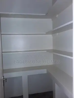 3bdrm Apartment in Rhapta Road for rent
