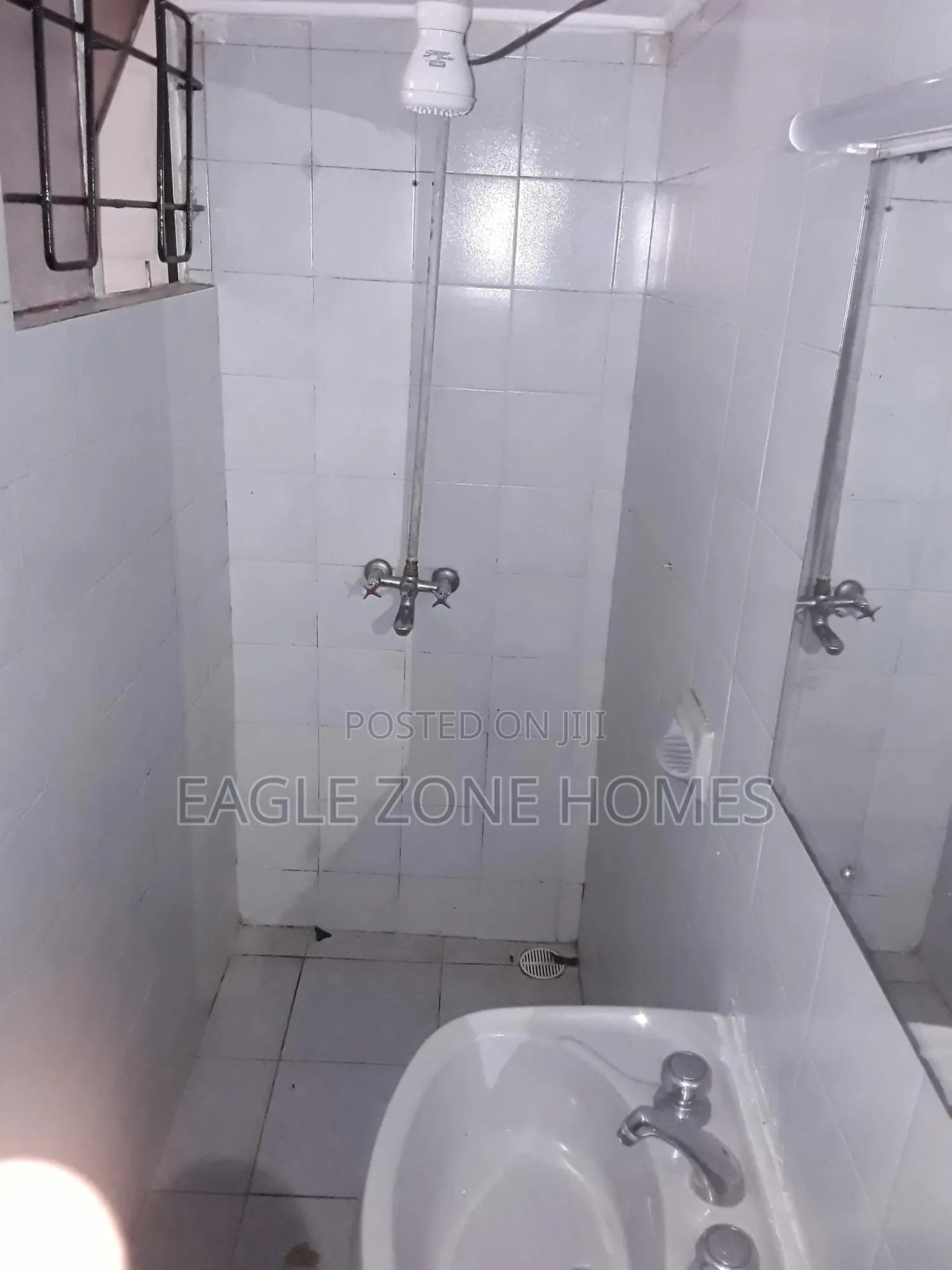 3bdrm Apartment in Rhapta Road for rent