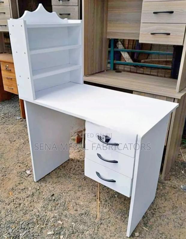 Manicure Table White Colour With 3 Drawers - main view