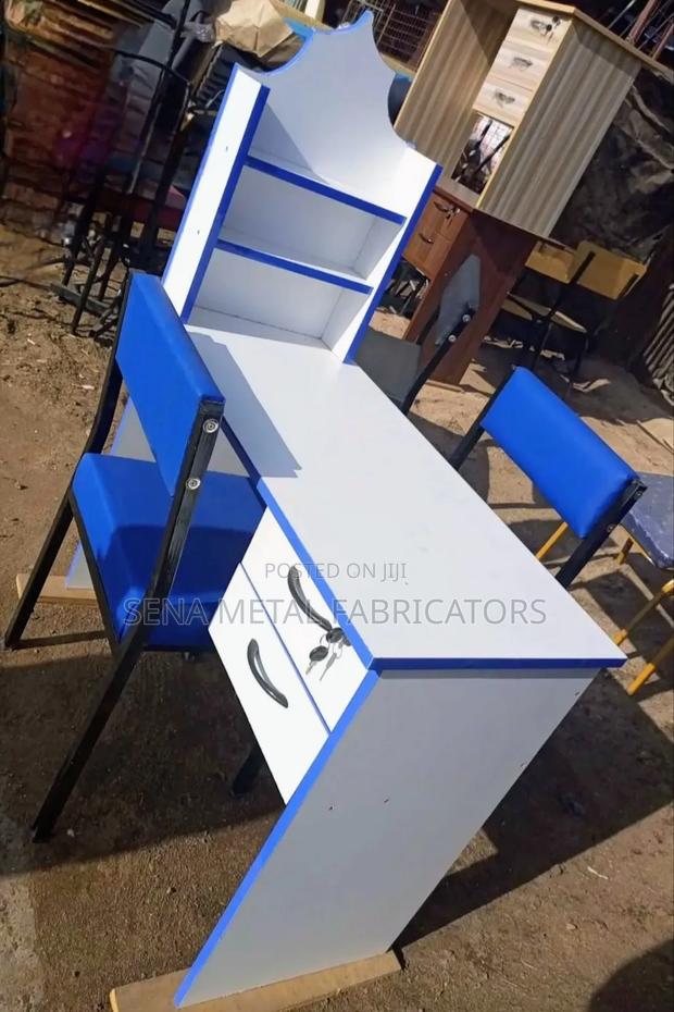 Blue Salon Manicure Set. - main view