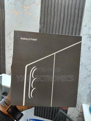 New Samsung Galaxy Z Fold7 256 GB Blue - main view