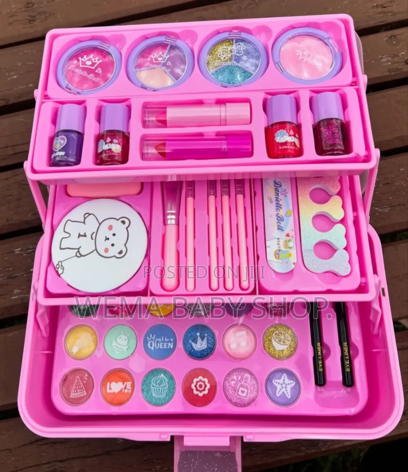 Kids Danielle Bell Makeup Kit