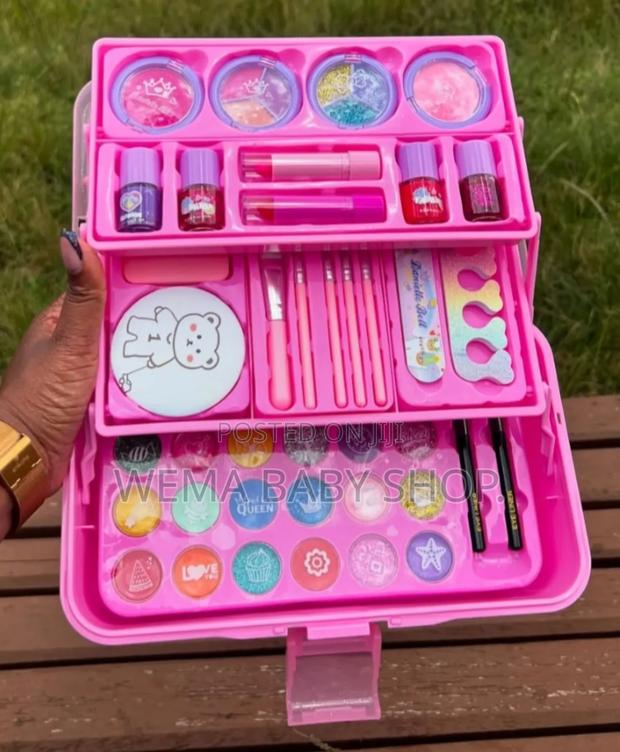 Kids Danielle Bell Makeup Kit - thumbnail 4