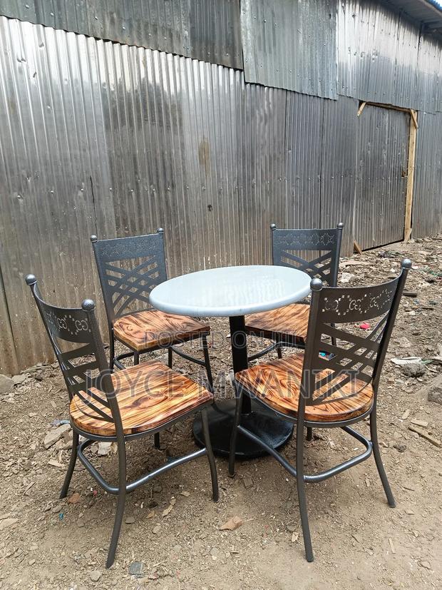 Powder Coated Wooden Restaurant Set 