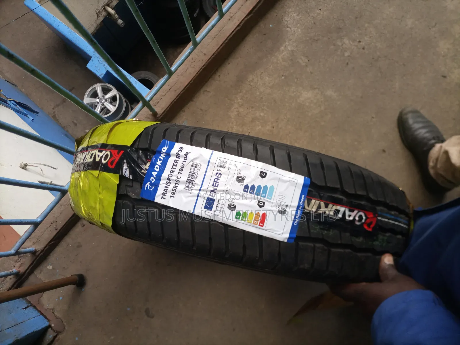 195r14 Roadking Tyres