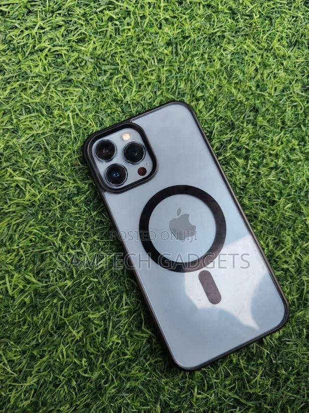 Apple iPhone 13 Pro Max 256 GB Blue - main view