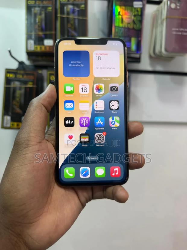 Apple iPhone 11 Pro Max 64 GB Gold - thumbnail 3