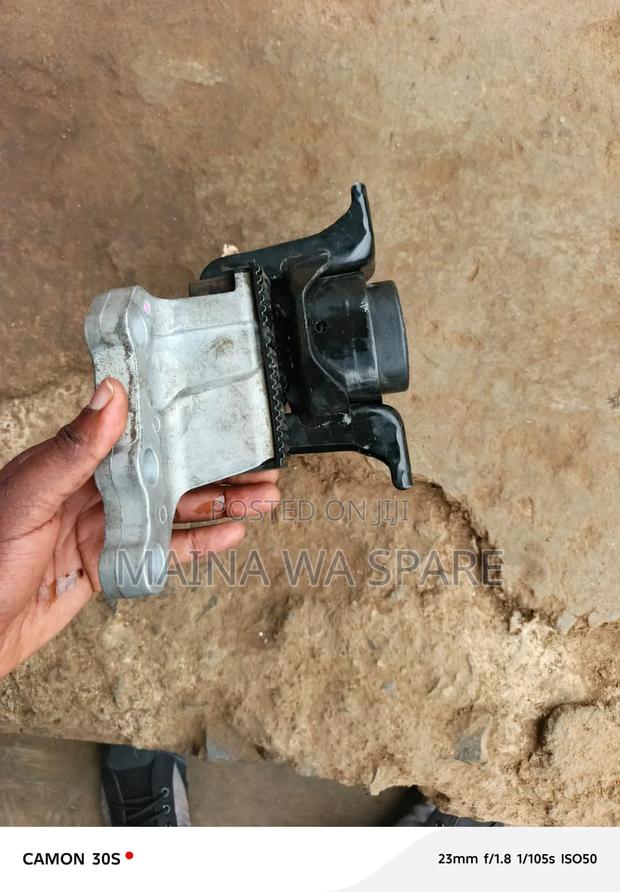 Suzuki Swift Engine Mounting - thumbnail 2