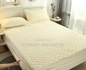 Fitted Waterproof Mattress Protector With Smooth Finish