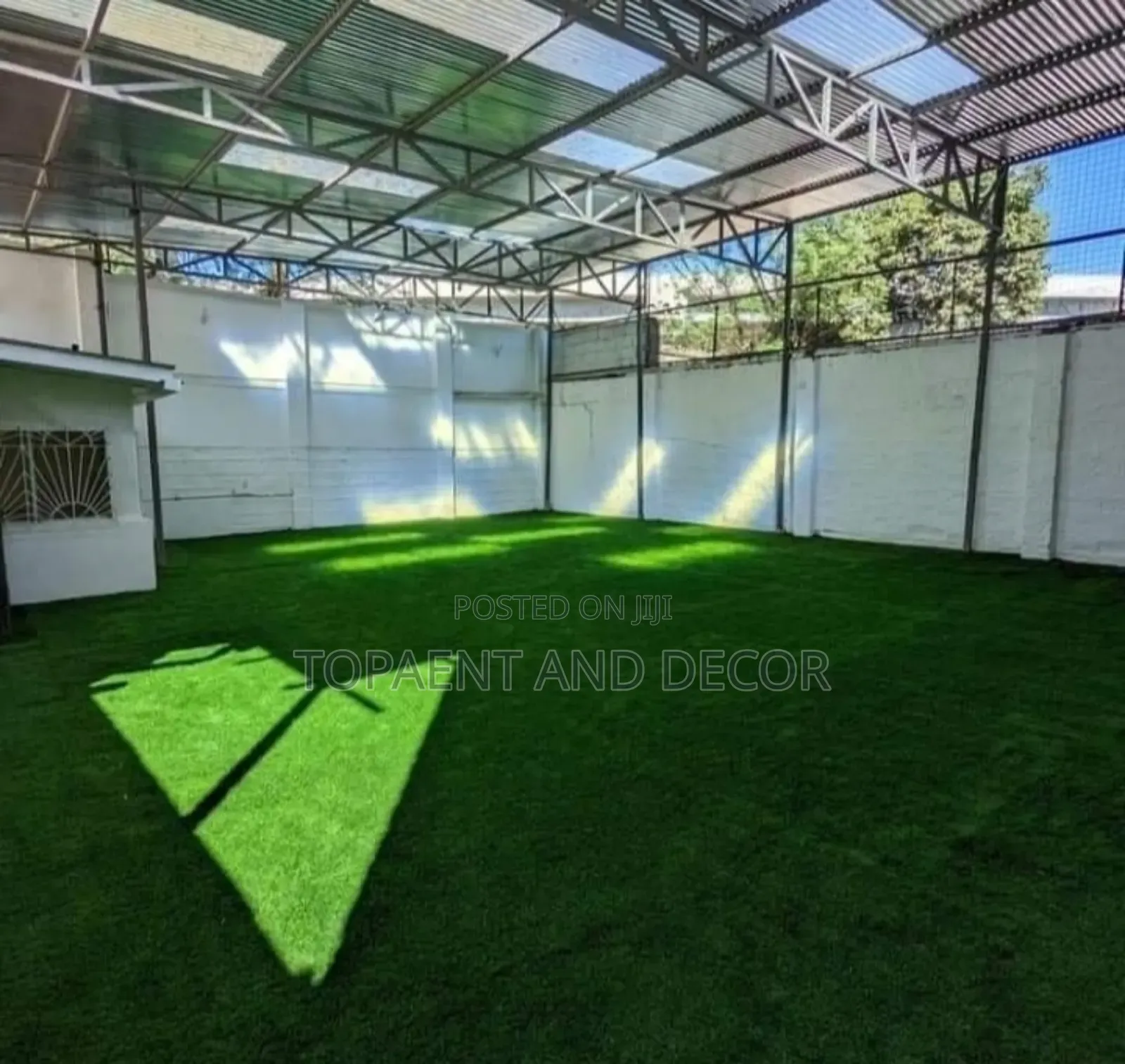 Easy to Clean Artificial Grass Carpet and Dust Free