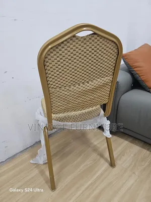 Hih Quality Conference Chairs E008