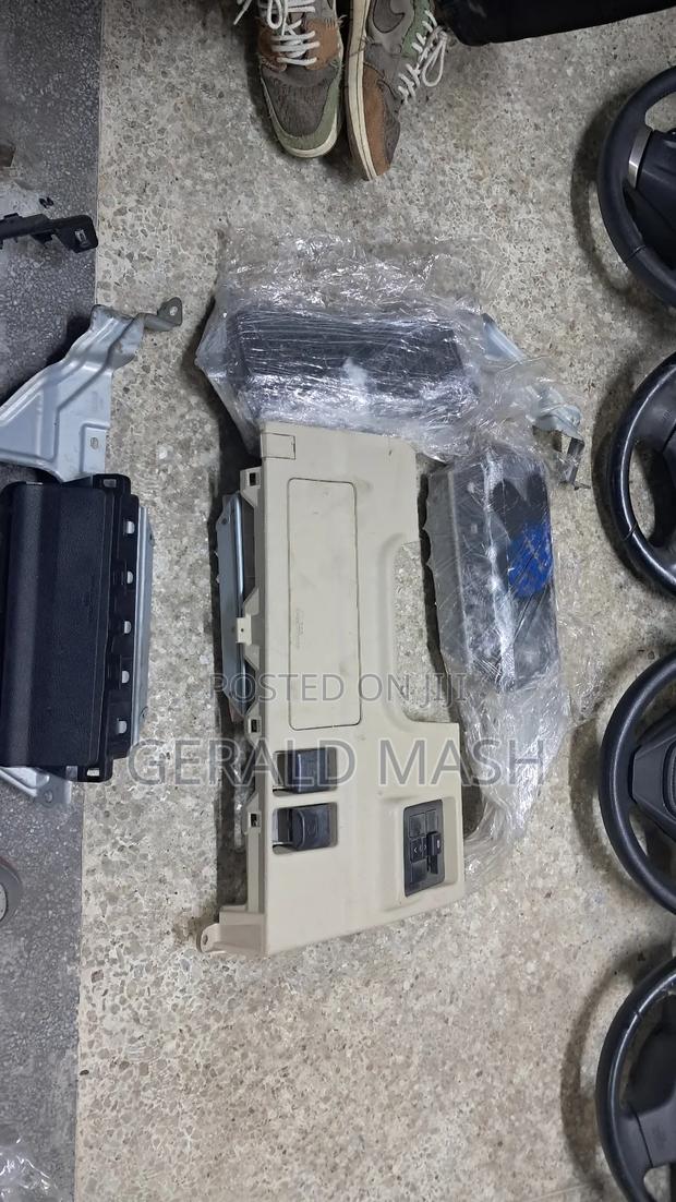 Land Cruiser Prado 150 Knee Airbag