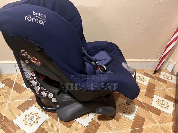 Britax Romer Baby Car Seat - thumbnail 2