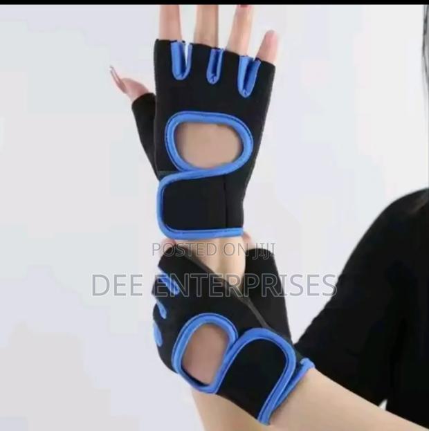 Gym Training/Fitness Gloves - main view