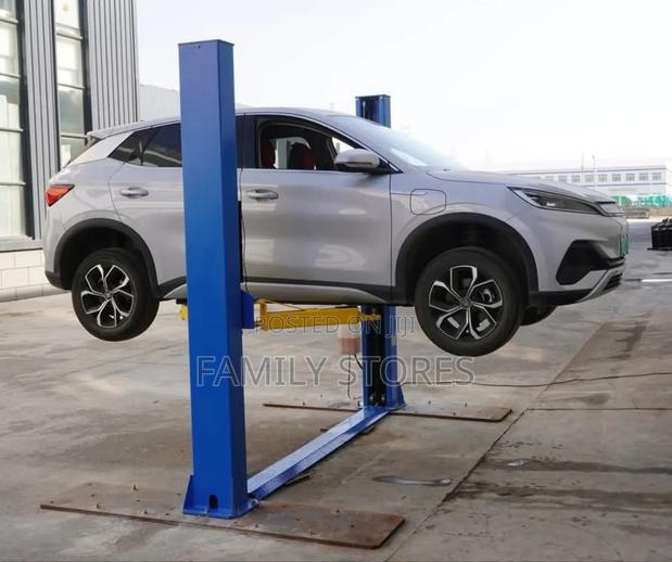 Two Post Lift Machine 4tonne Carlift With Hydraulic System. - thumbnail 2