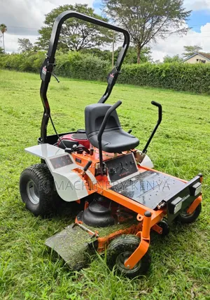 Honda Powered  Zero Turn Lawnmower