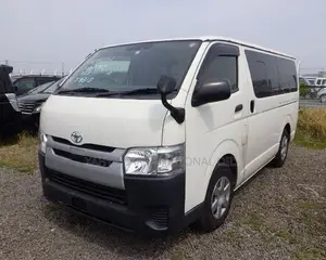 Toyota HiAce 2018 White