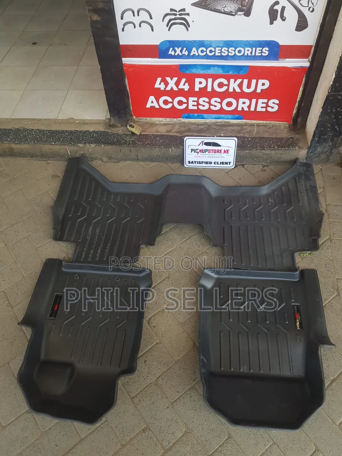Isuzu D-Max Double-Cab Moulded Tpe Rubber Floor Mats