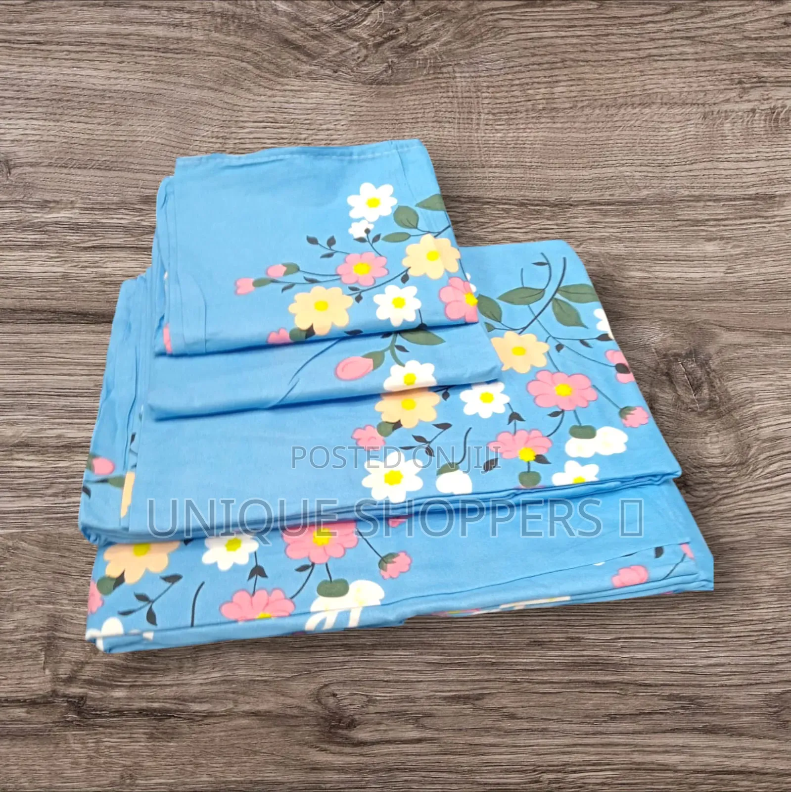 6*7 Flowery/Patterned Bedsheets* (Cotton)
2 Bedsheets
2 Pillowca