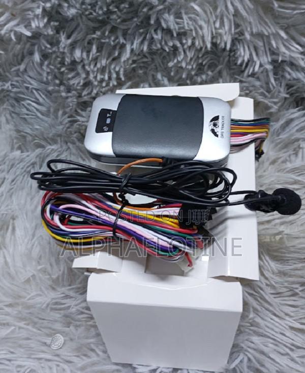 Car Tracker Tk303 GPS GPRS Tracker for Online SMS Tracking