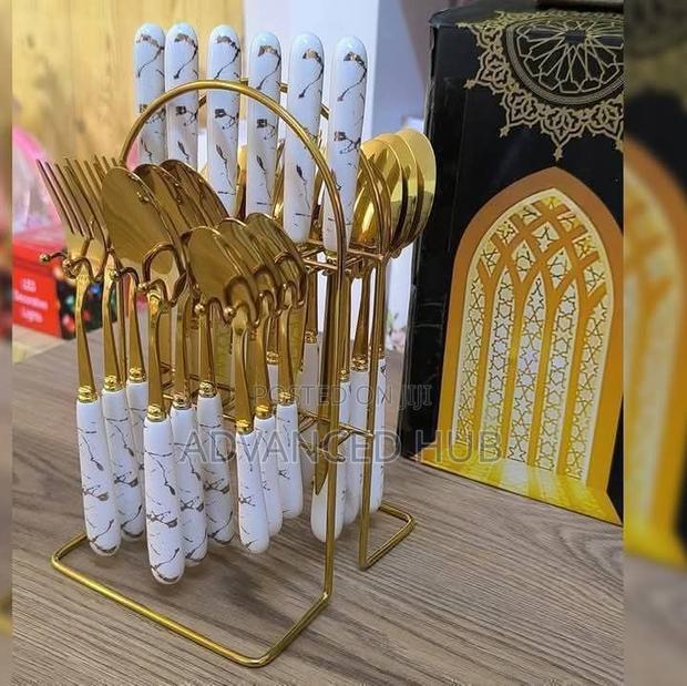 24pc Gold Cutlery Set - thumbnail 3