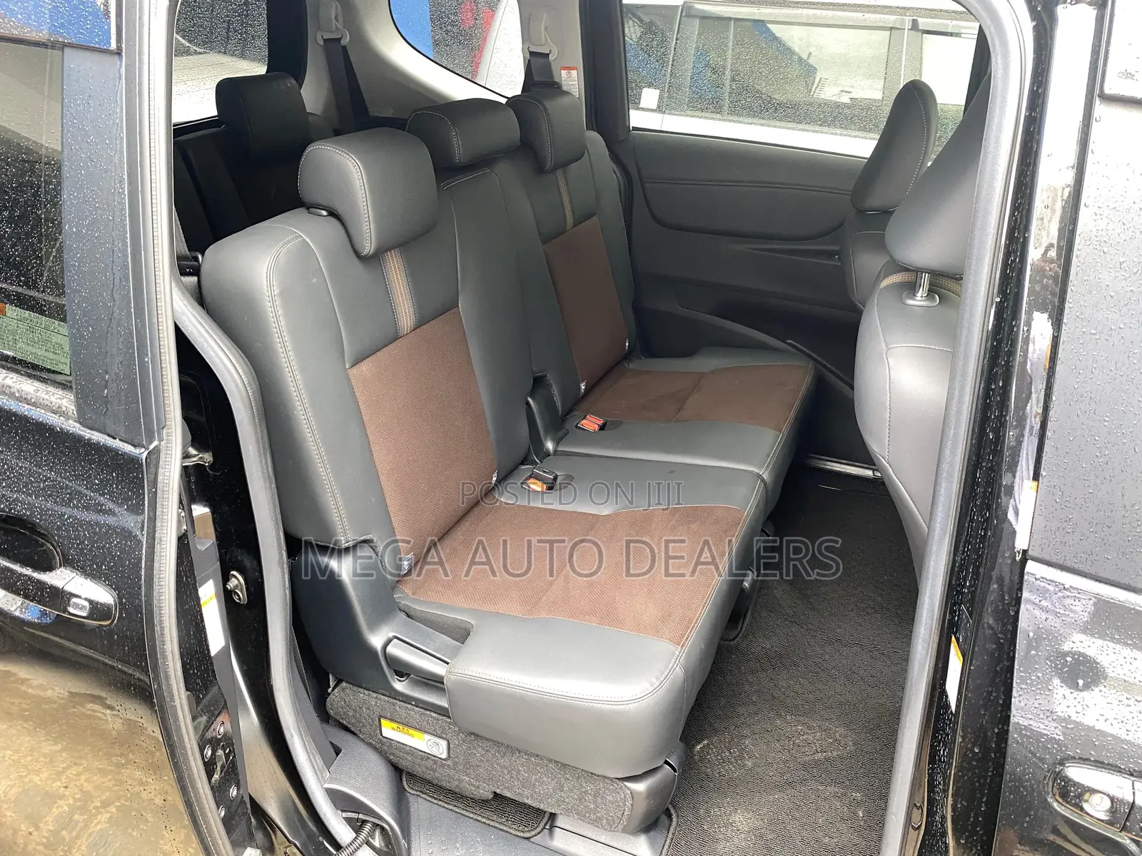 Toyota Sienta 2018 Black