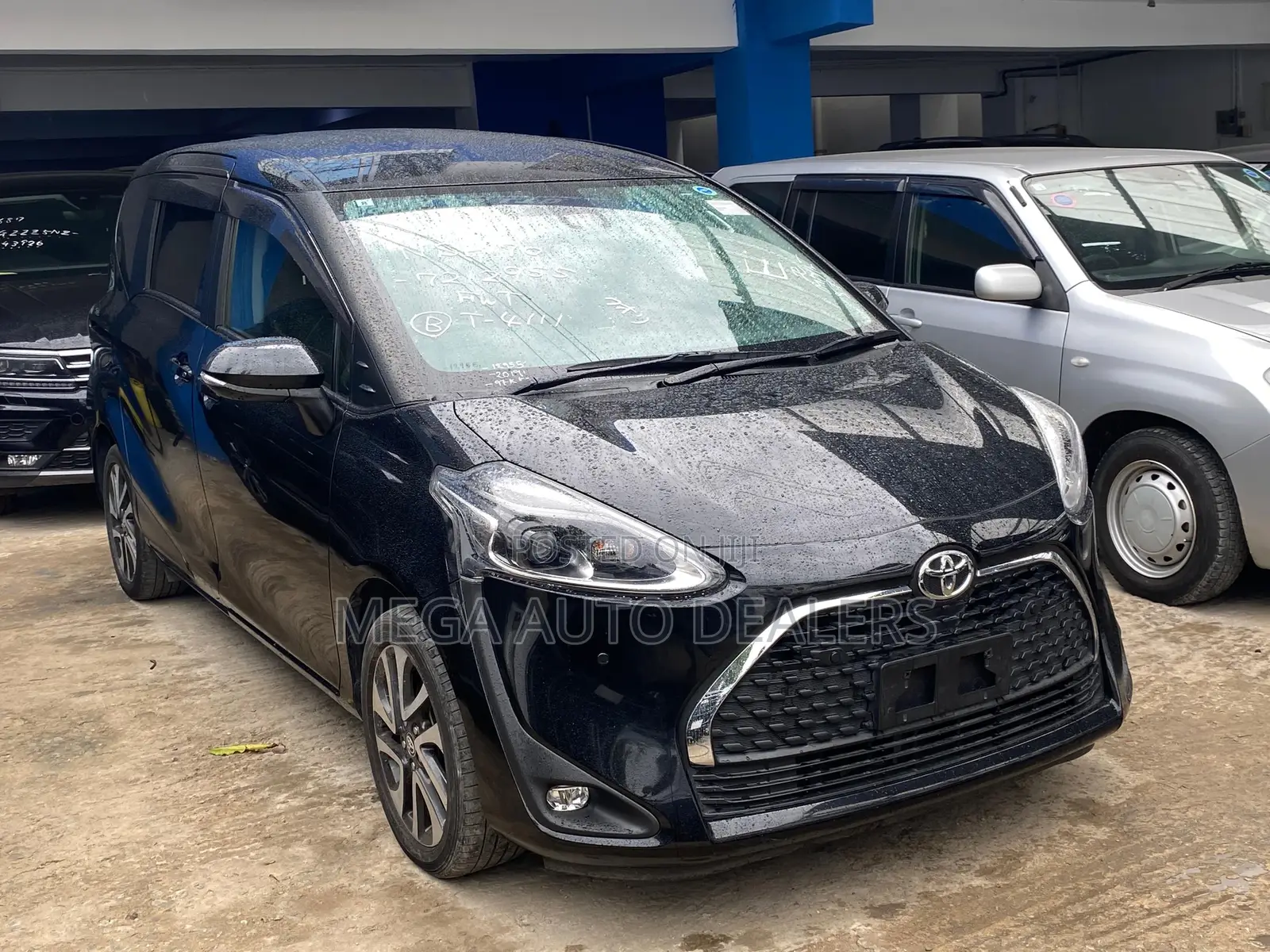 Toyota Sienta 2018 Black
