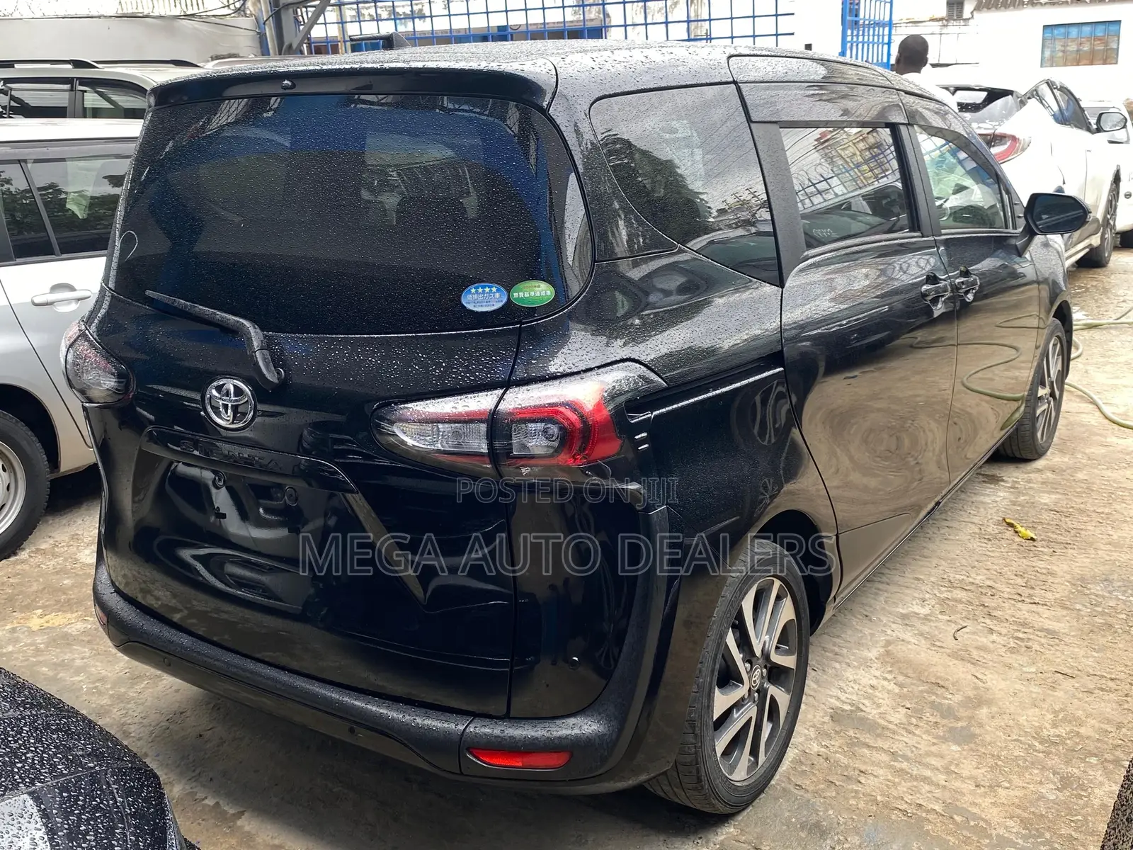 Toyota Sienta 2018 Black