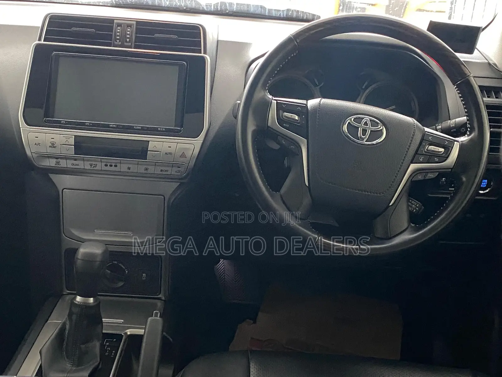 Toyota Land Cruiser Prado 2018 White