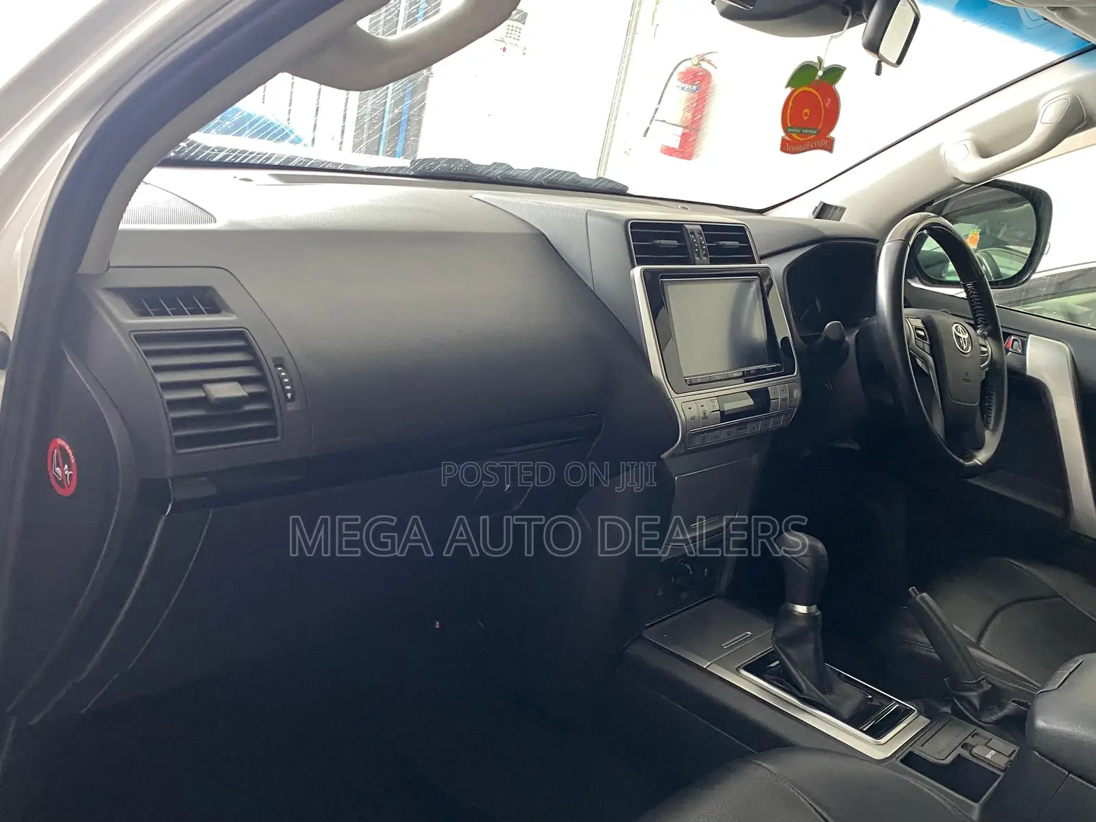 Toyota Land Cruiser Prado 2018 White