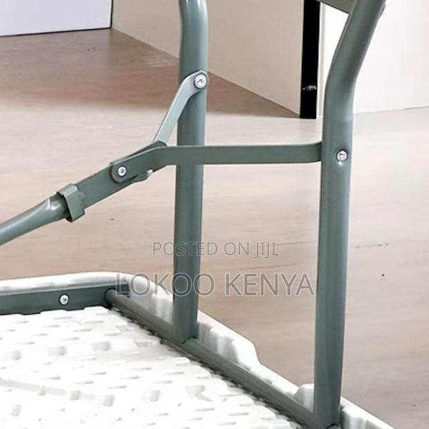 Dining Table : White Foldable Event Dining Chair - thumbnail 3