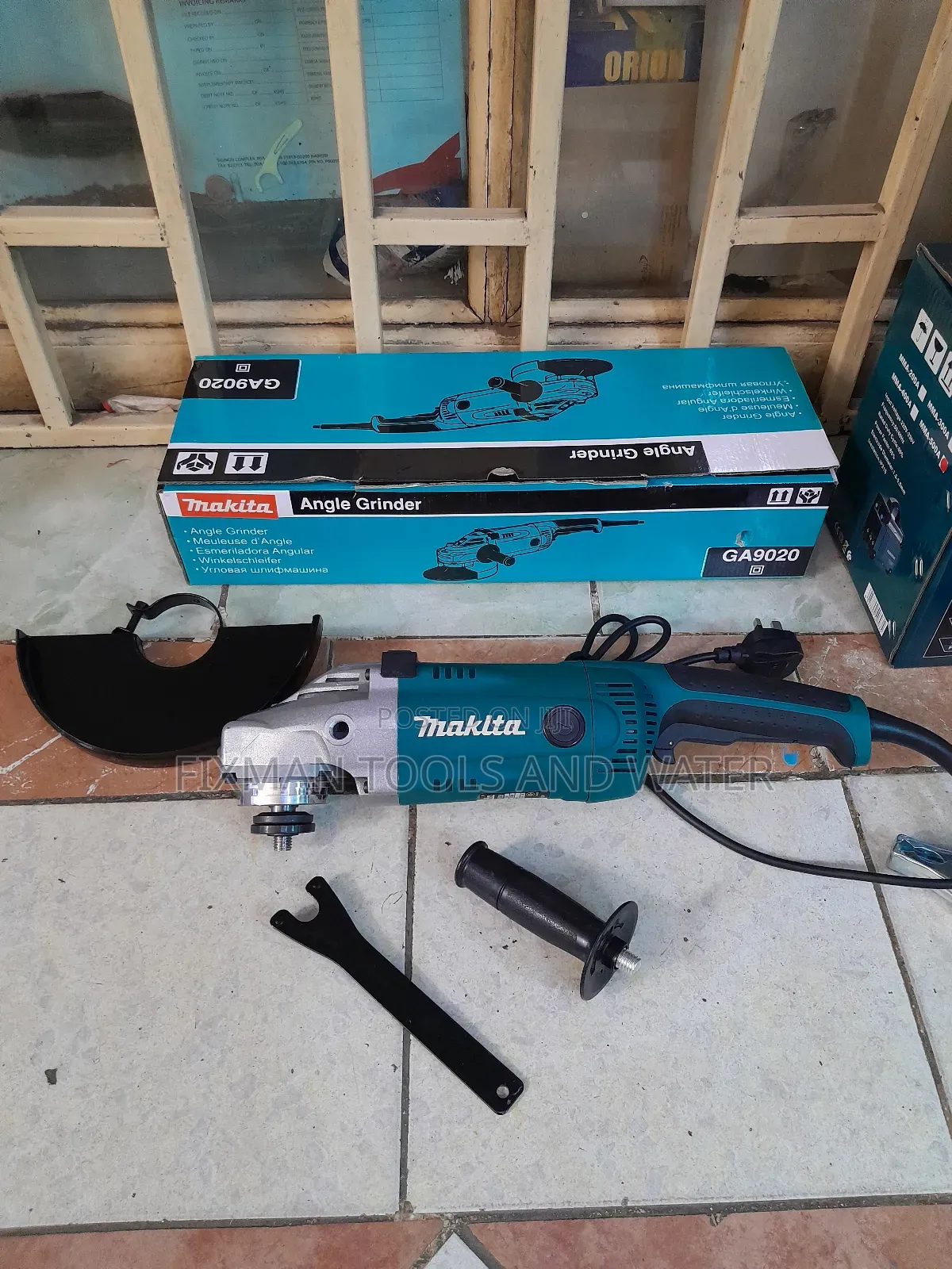 Makita Angle Grinder 9 Inch 2100 Watts Japan + Free Disc