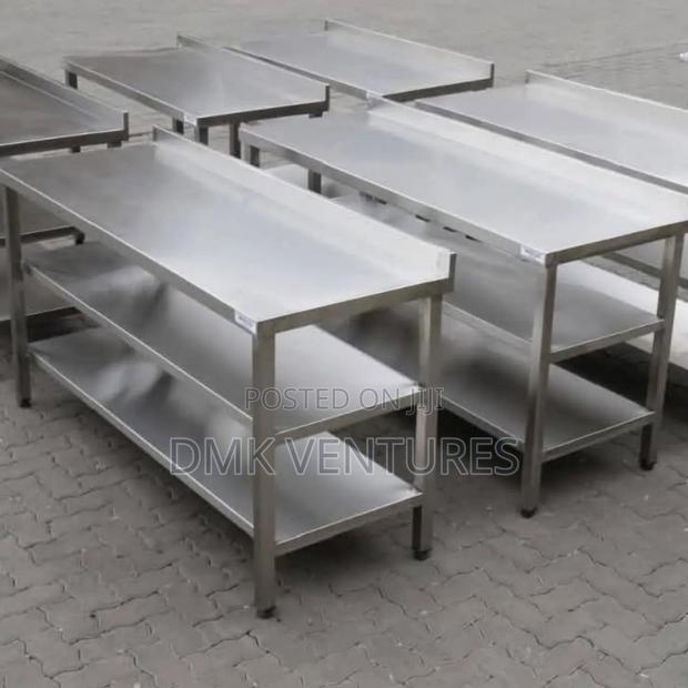 Top Stylish Stainless Three Phases Working Table