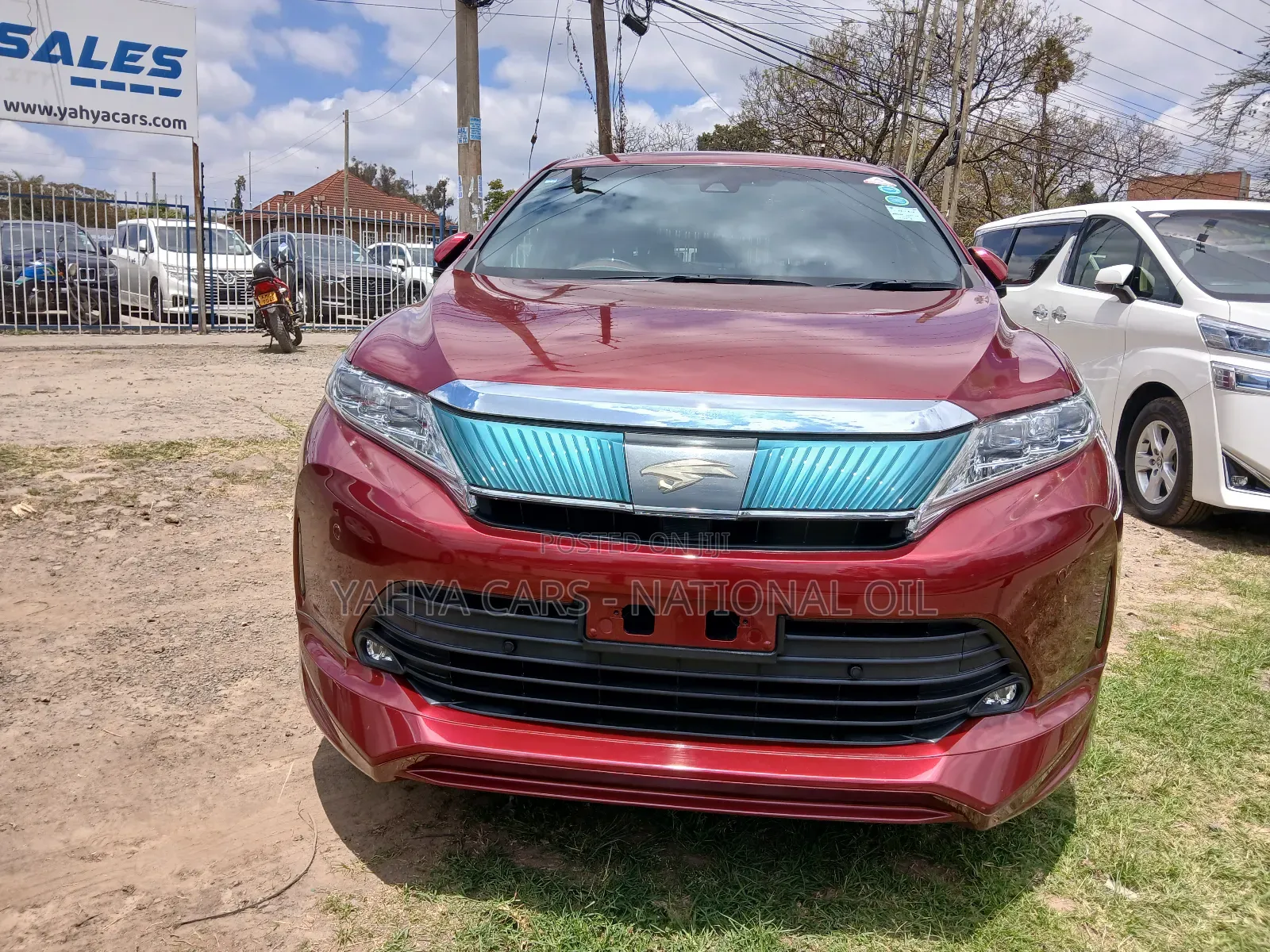 Toyota Harrier 2.0 4WD 2018 Red