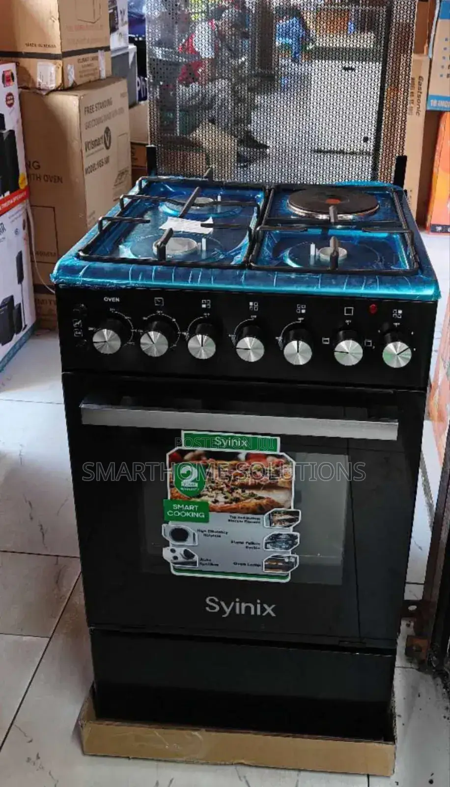 Black Syinix 3+1 Standing Cooker. New