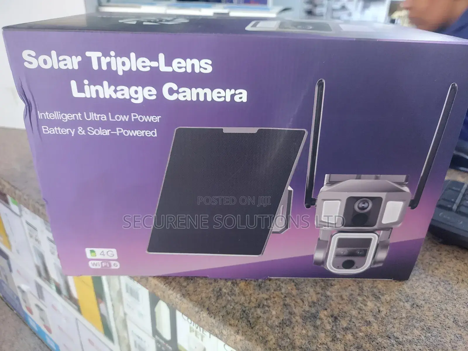 A Solar Triple-Lens Linkage Camera.