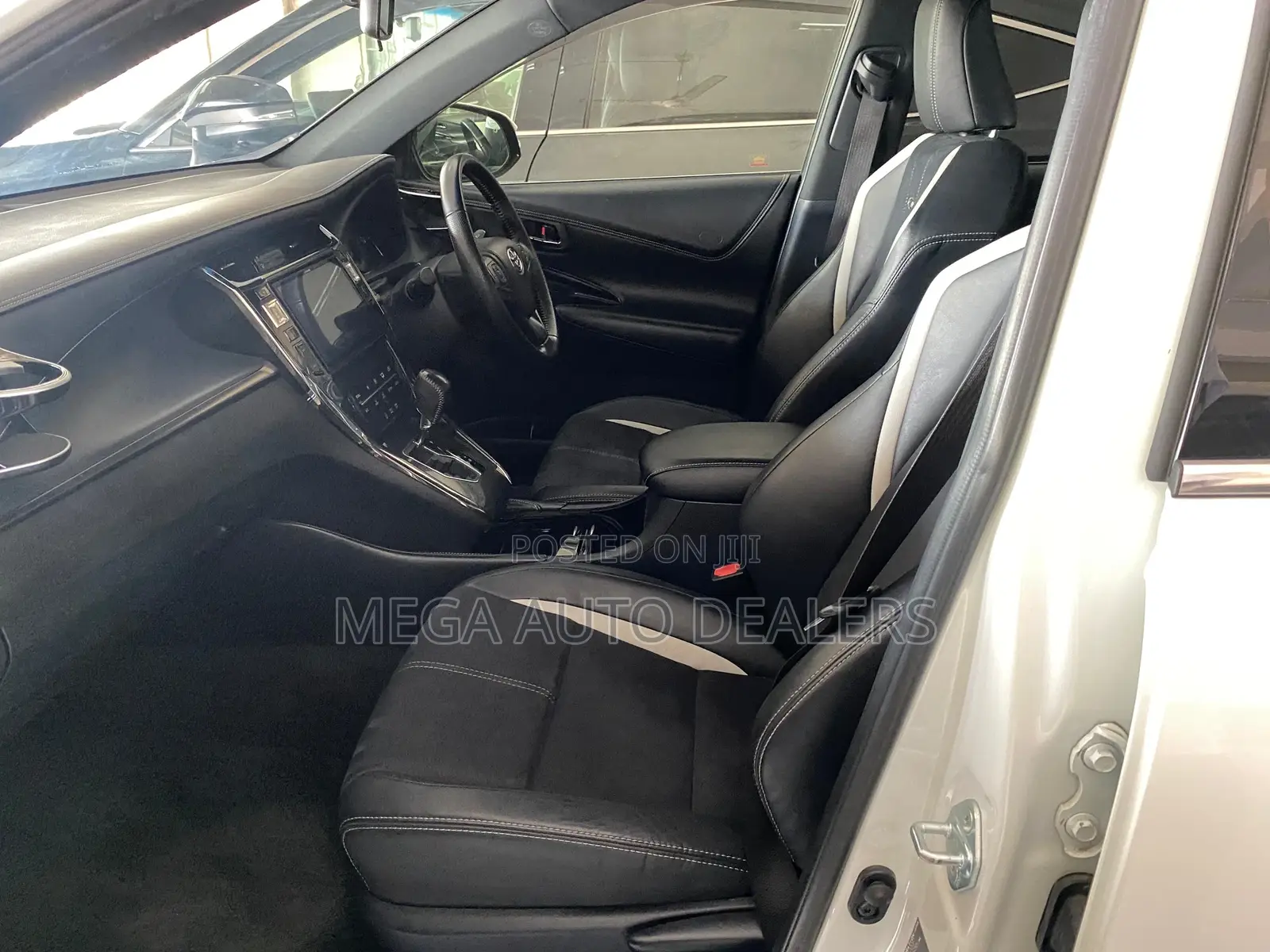 Toyota Harrier 2018 White