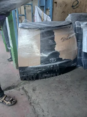Ex Japan Isis Boot /Tailgate With Sensor