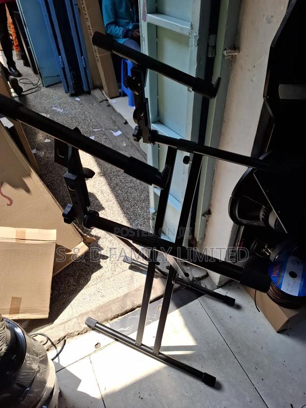 Soundking Df036 Double Keyboard Stand - thumbnail 3