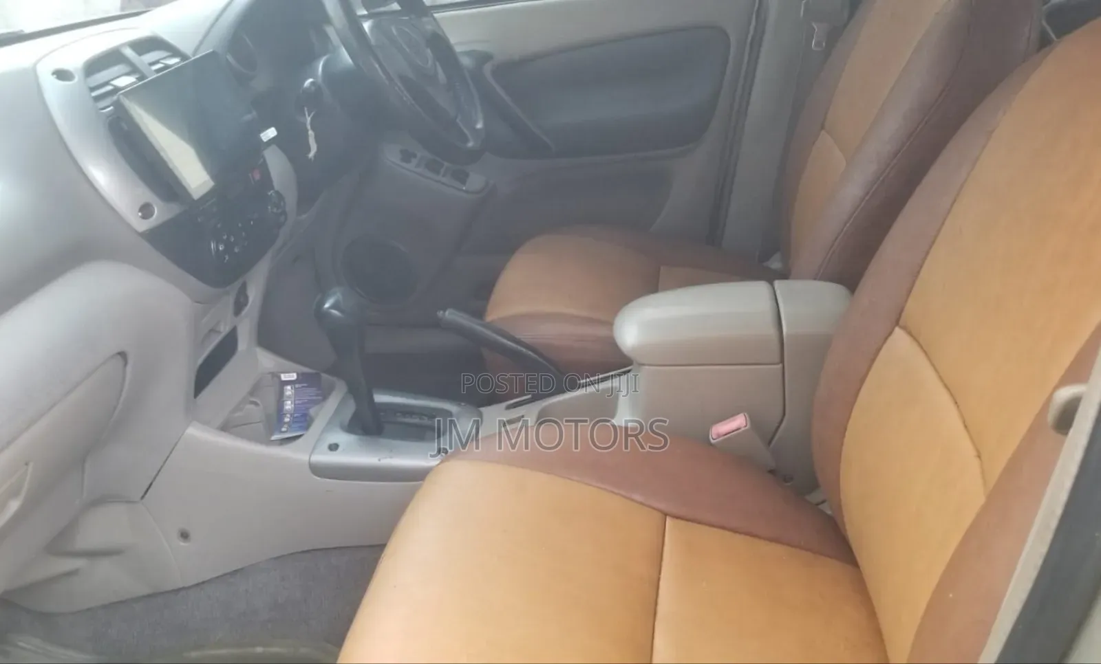 Toyota RAV4 1999 Gold