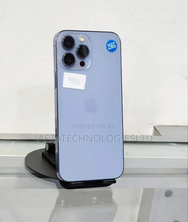 Apple iPhone 13 Pro Max 256 GB Blue - main view