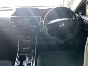 Honda Accord 2018 White