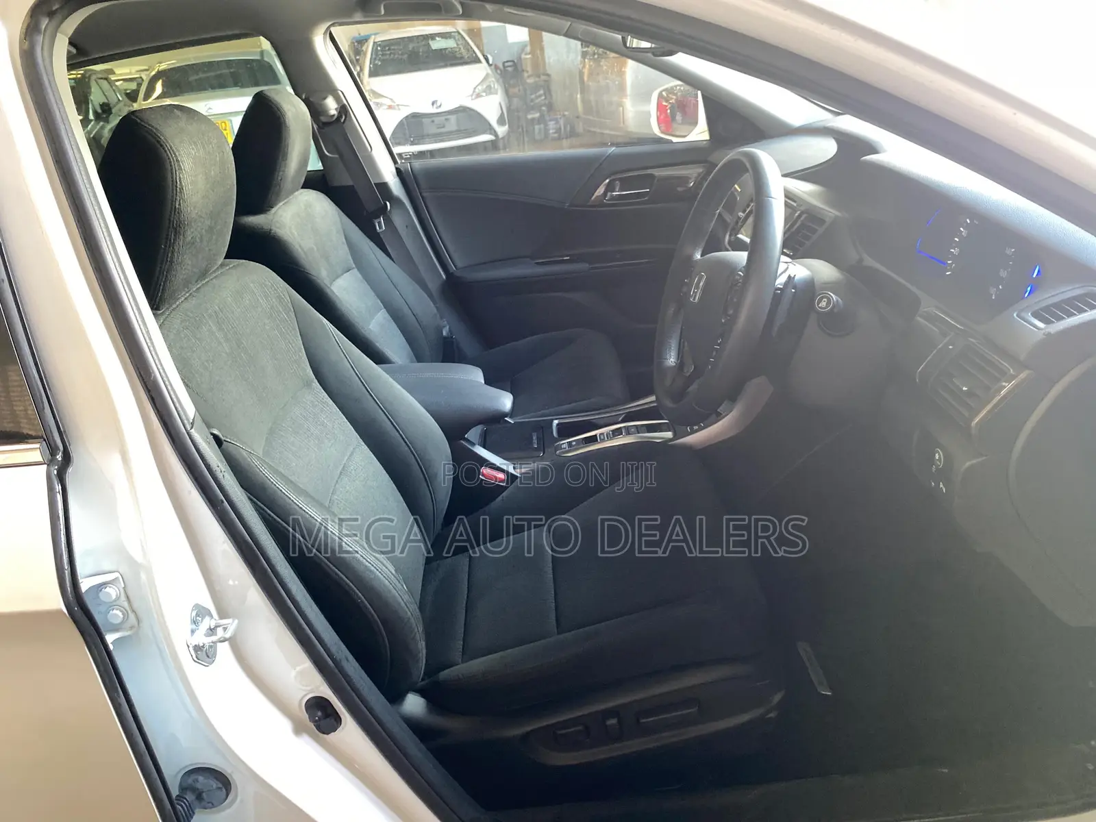 Honda Accord 2018 White
