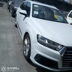Audi Q7 3.0T Premium AWD quattro 2017 White