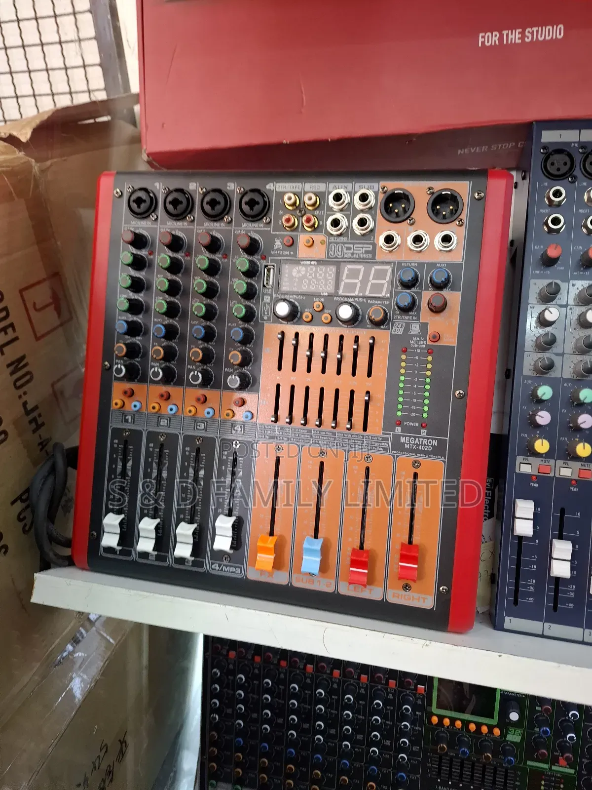 Megatron MTX-402d 4 Channels Powered Mixer