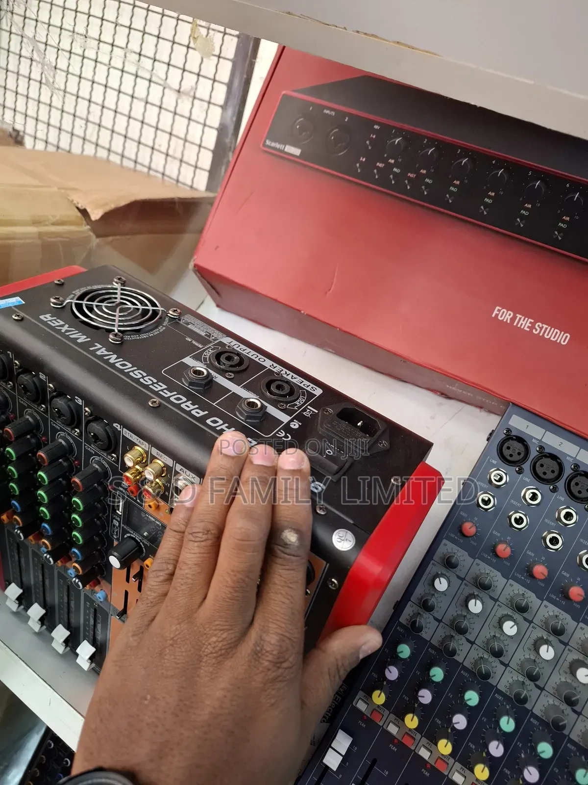 Megatron MTX-402d 4 Channels Powered Mixer