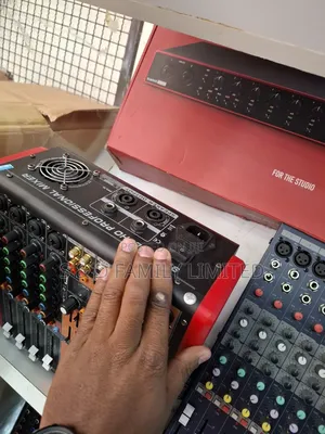 Megatron MTX-402d 4 Channels Powered Mixer