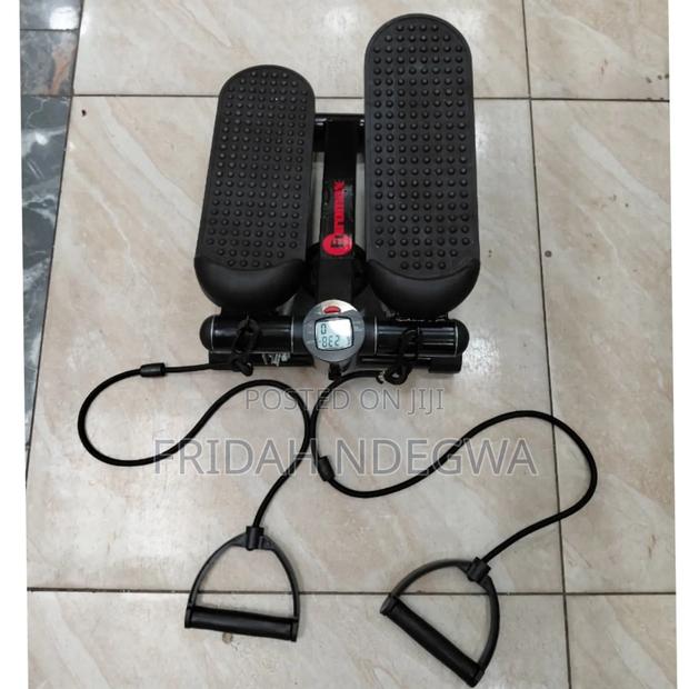 Mini Stepper 2 Colors
Black
White + Black - main view