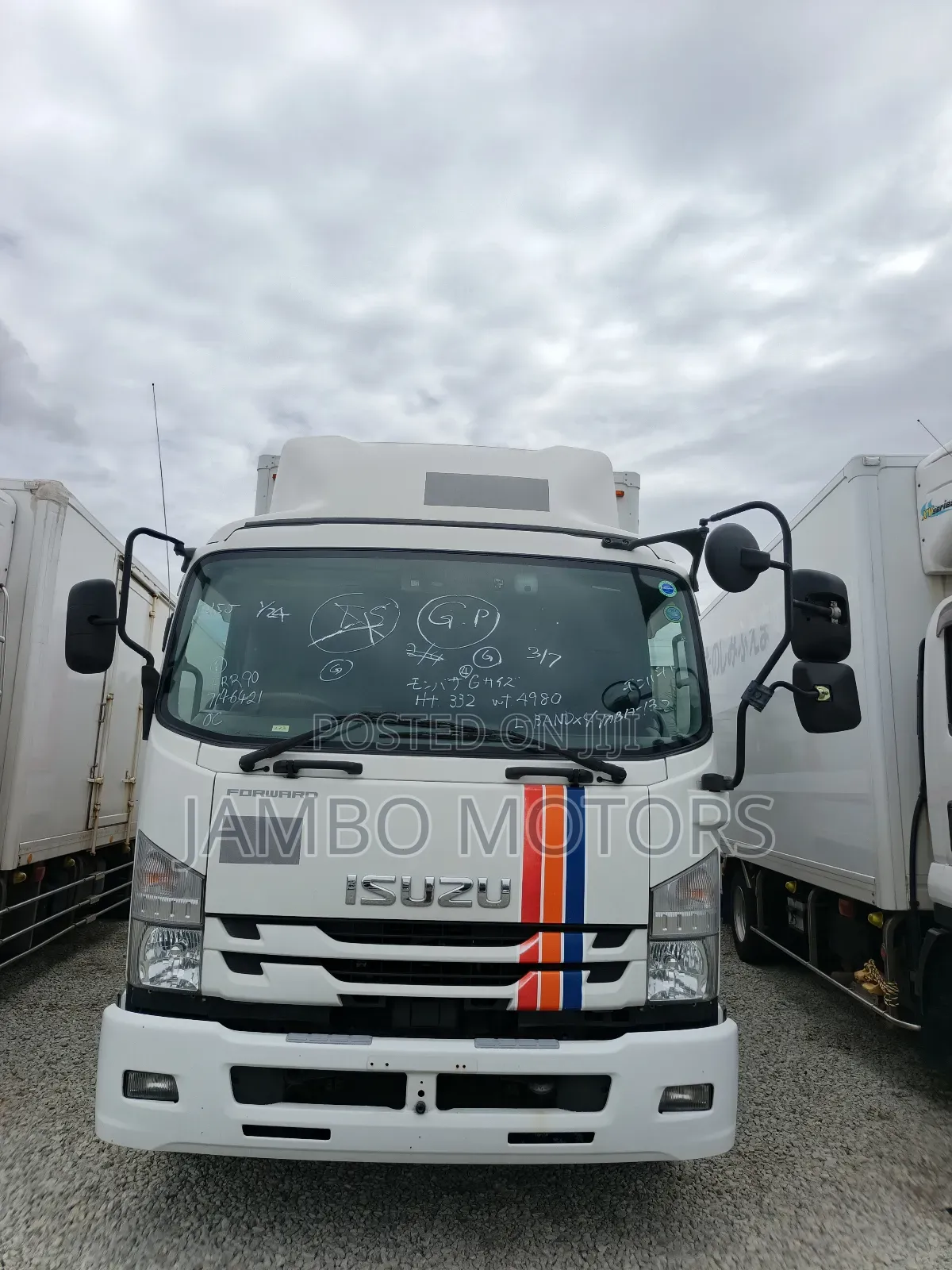 Isuzu Forward 2019 White