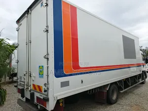 Isuzu Forward 2019 White